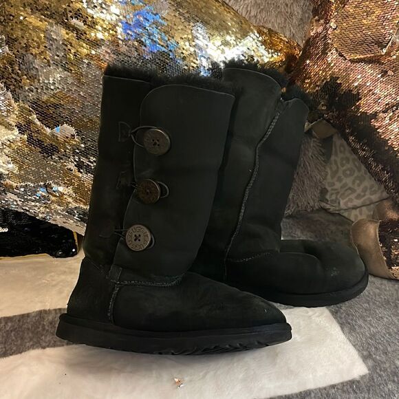Ugg 1873 black sheepskin bailey button triplet boots /classic tall wool/sherpa - Picture 1 of 11